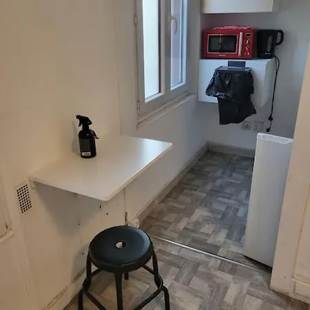 Montrouge Apartment